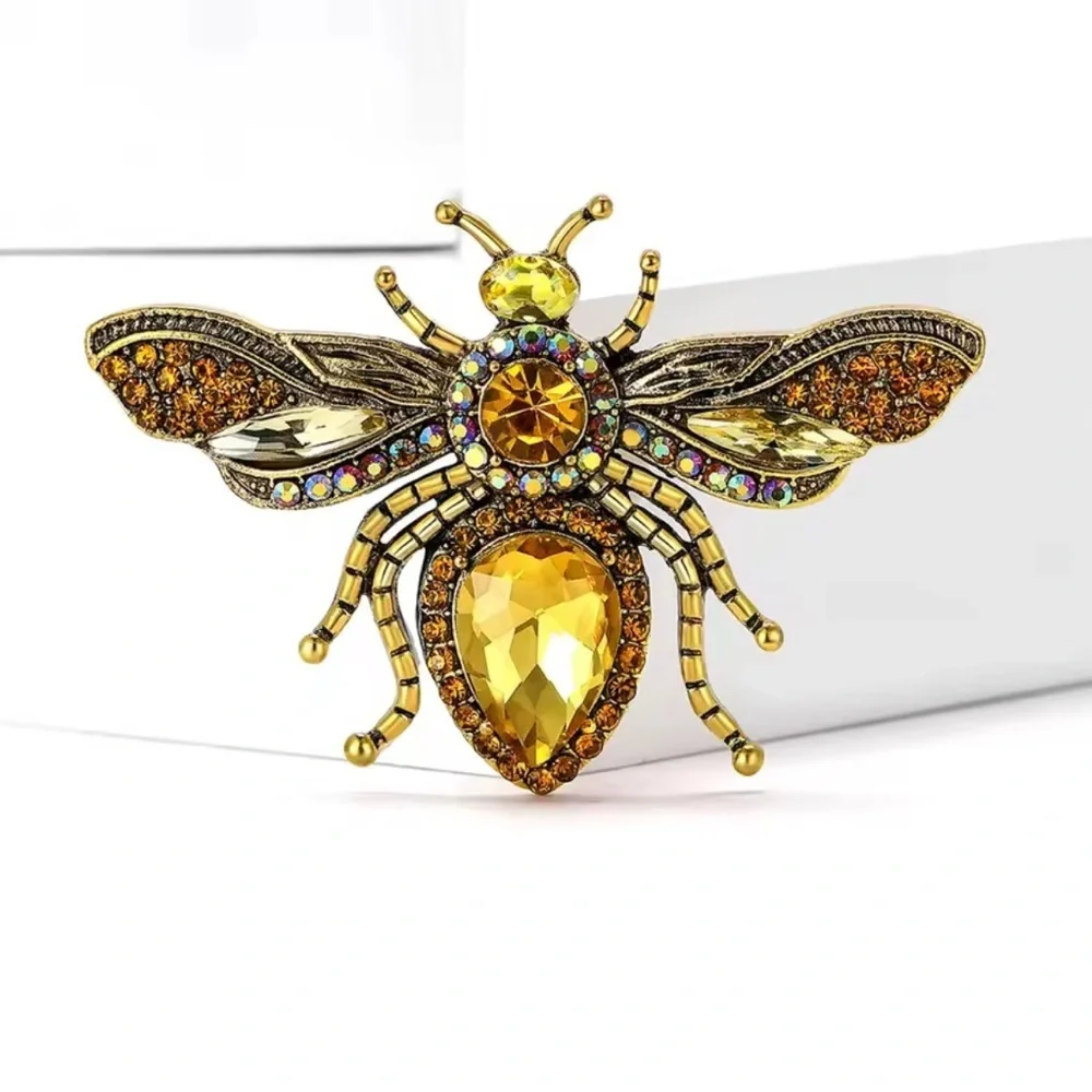 Citrine Queen Bee Brooch - Picture 2 of 4